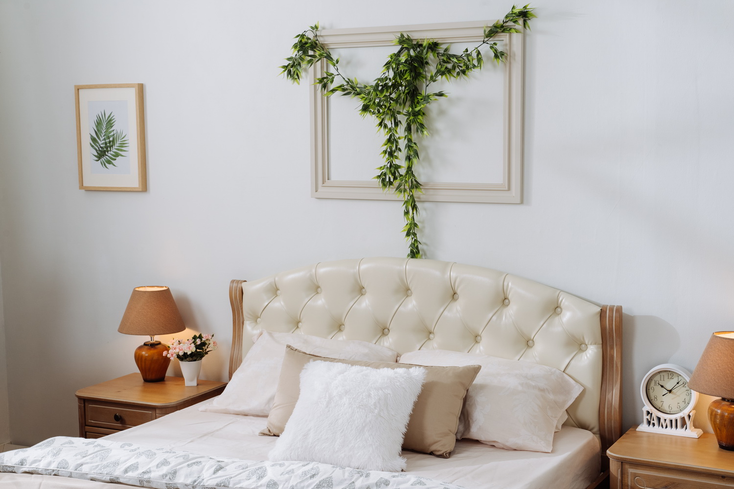 Кровать мягкая массив Бетти №51 1200х2000