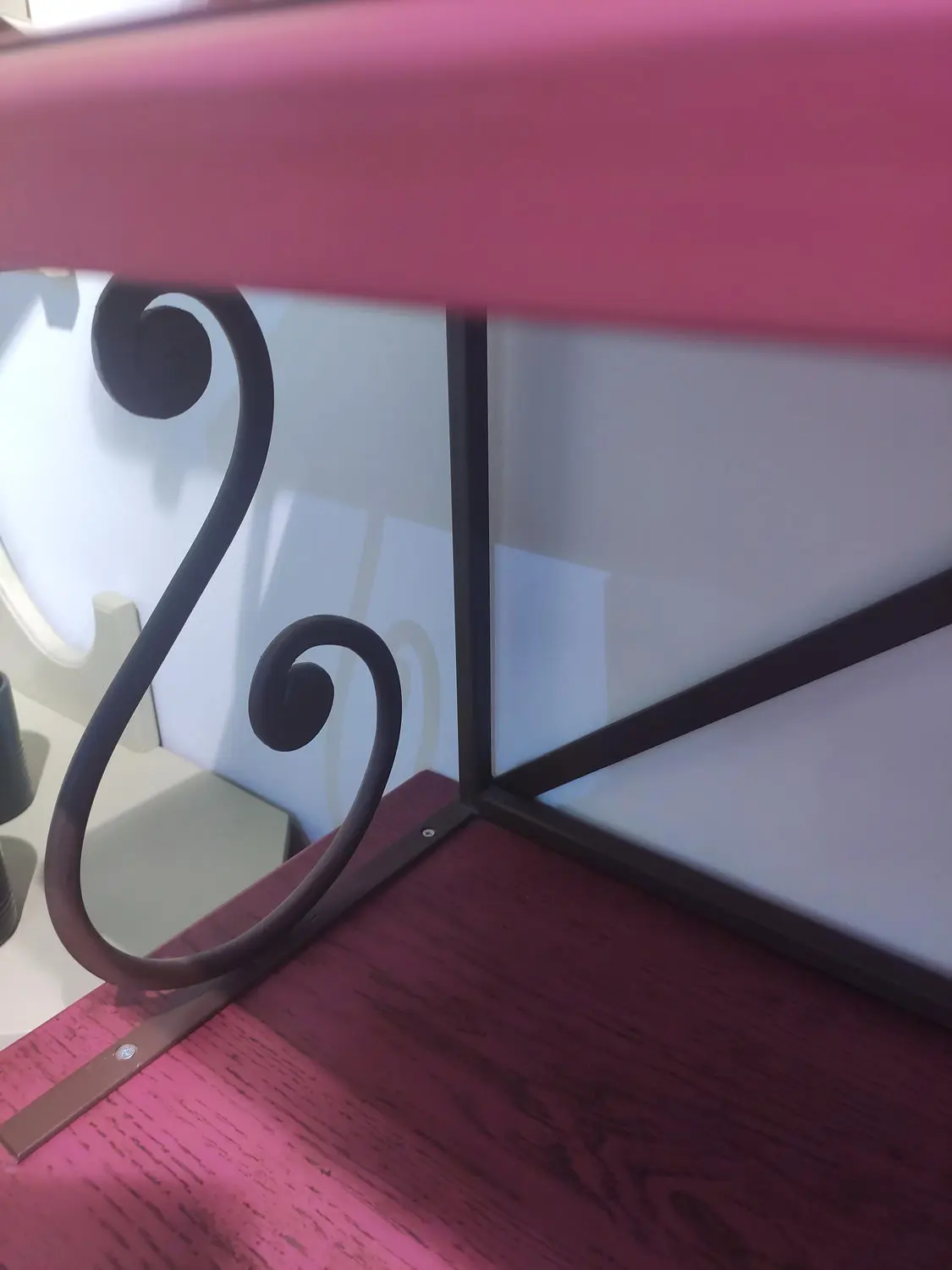 Граверса Валенсия 2-39 кованая,  сосна