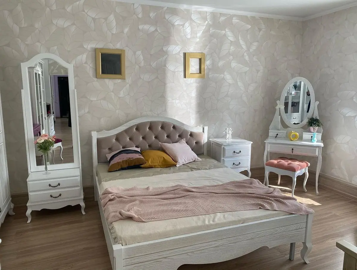 Кровать Авиньон 1600х2000 с каретной стяжкой