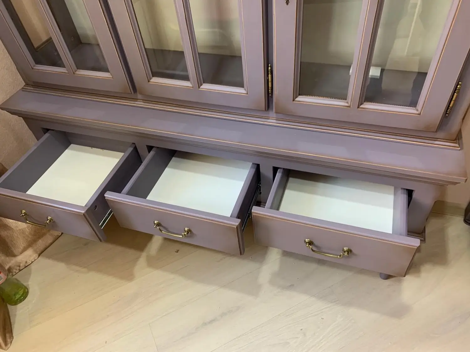 Сервант Валенсия 2-32 сосна