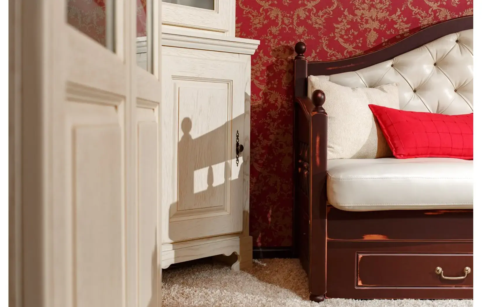 Сервант Валенсия 2-80 сосна