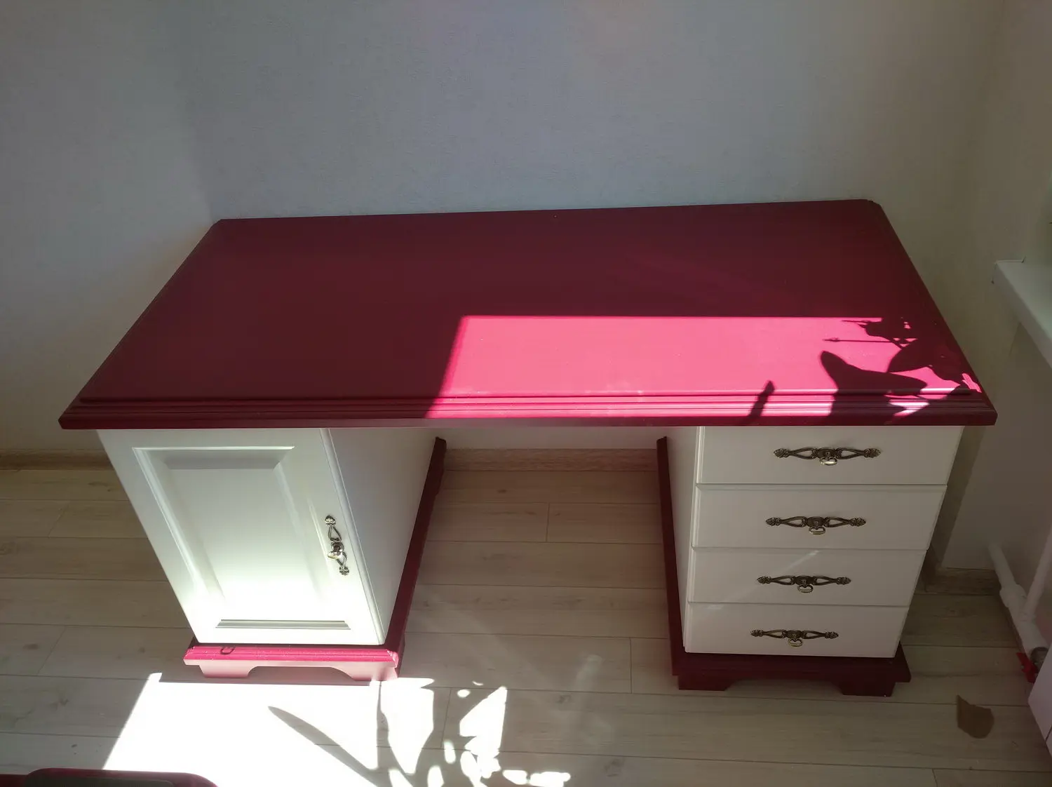 Письменный стол с 2 тумбами Брусно 6.3.01