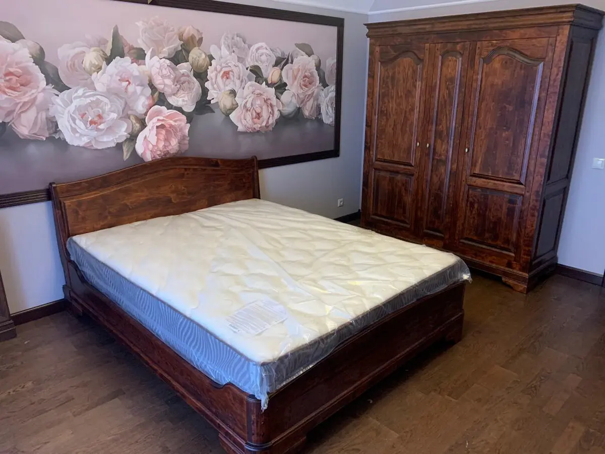 Кровать из дуба Луи Филипп ОВ 03 1800х2000