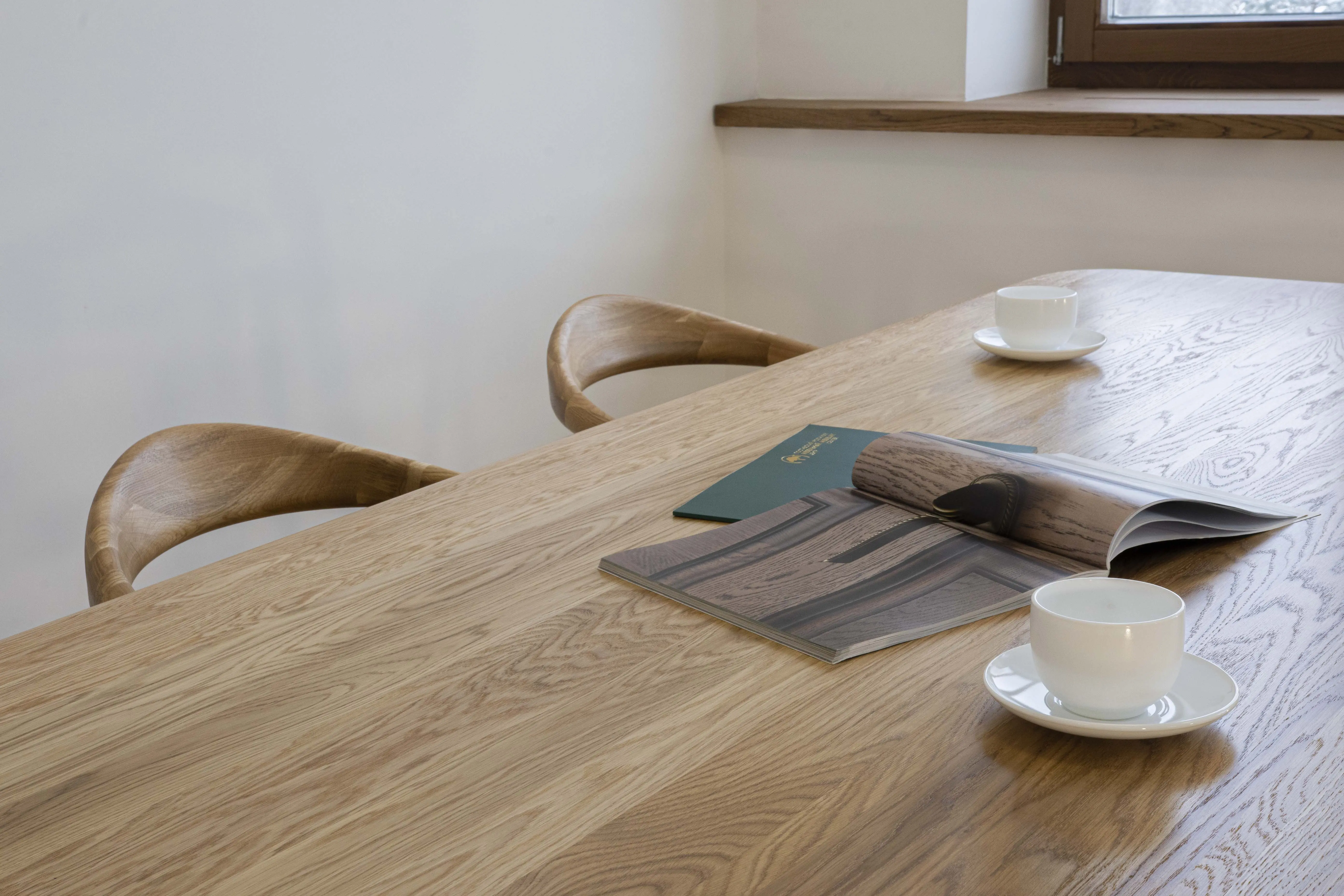 Стол Тайфун обеденный массив дуба 2000