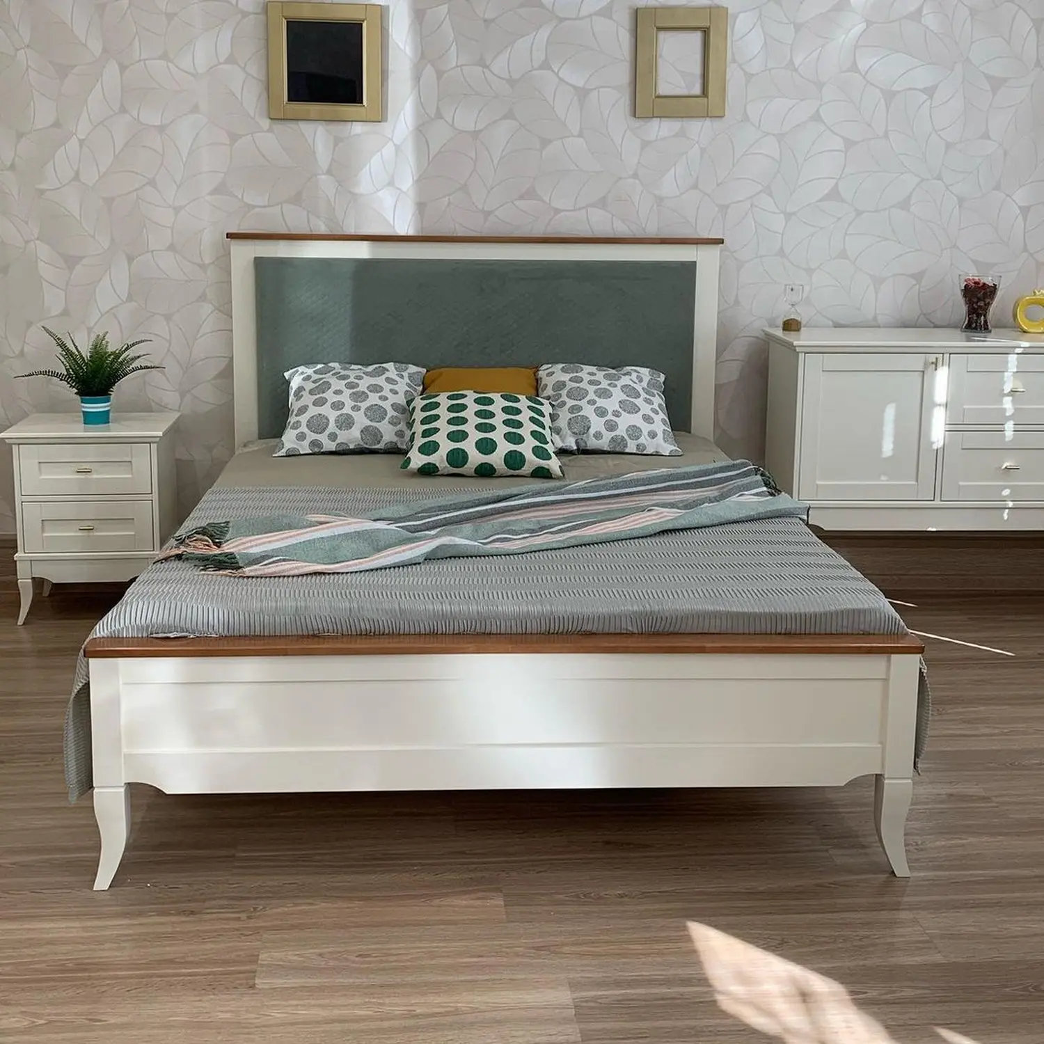 Кровать  "Римини" 1400х2000  с мягким изголовьем