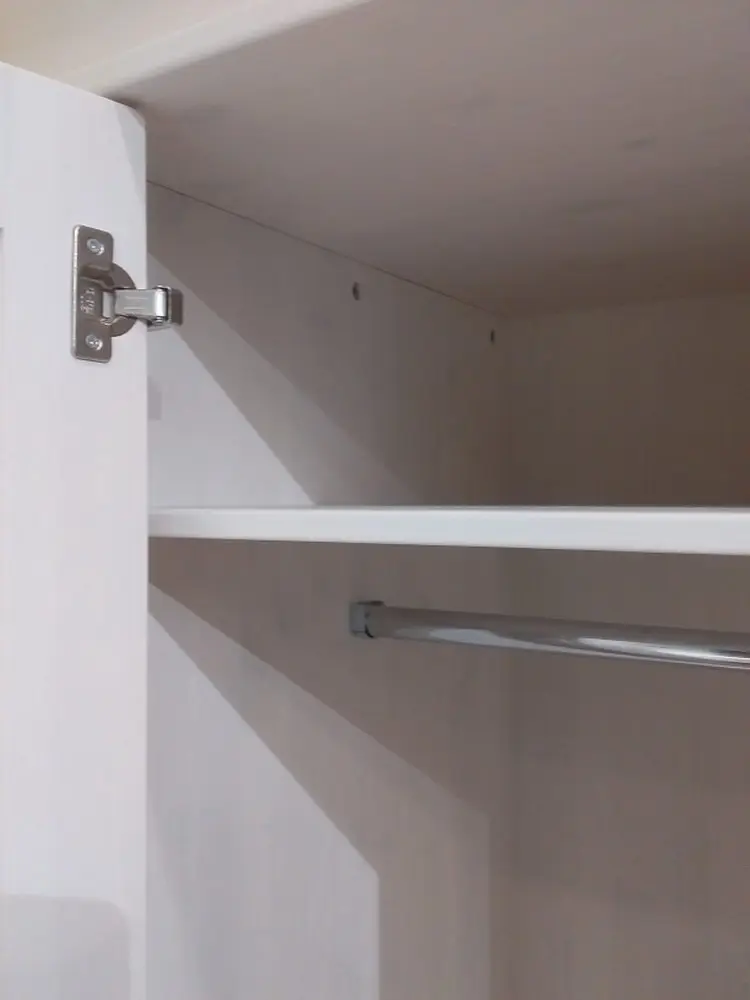 Шкаф Бейли 2-ств с 3 ящиками белый глухими дверцами и открытой секцией с полками белый воск