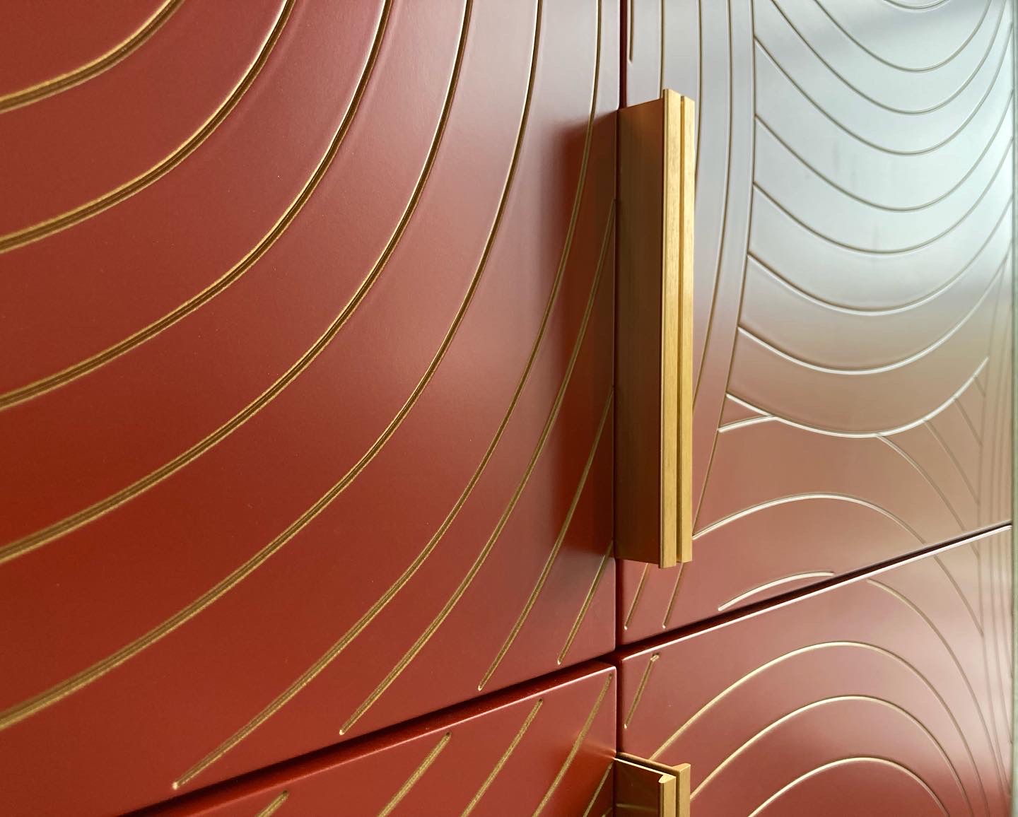 Комод с четырьмя ящиками "Line" R22