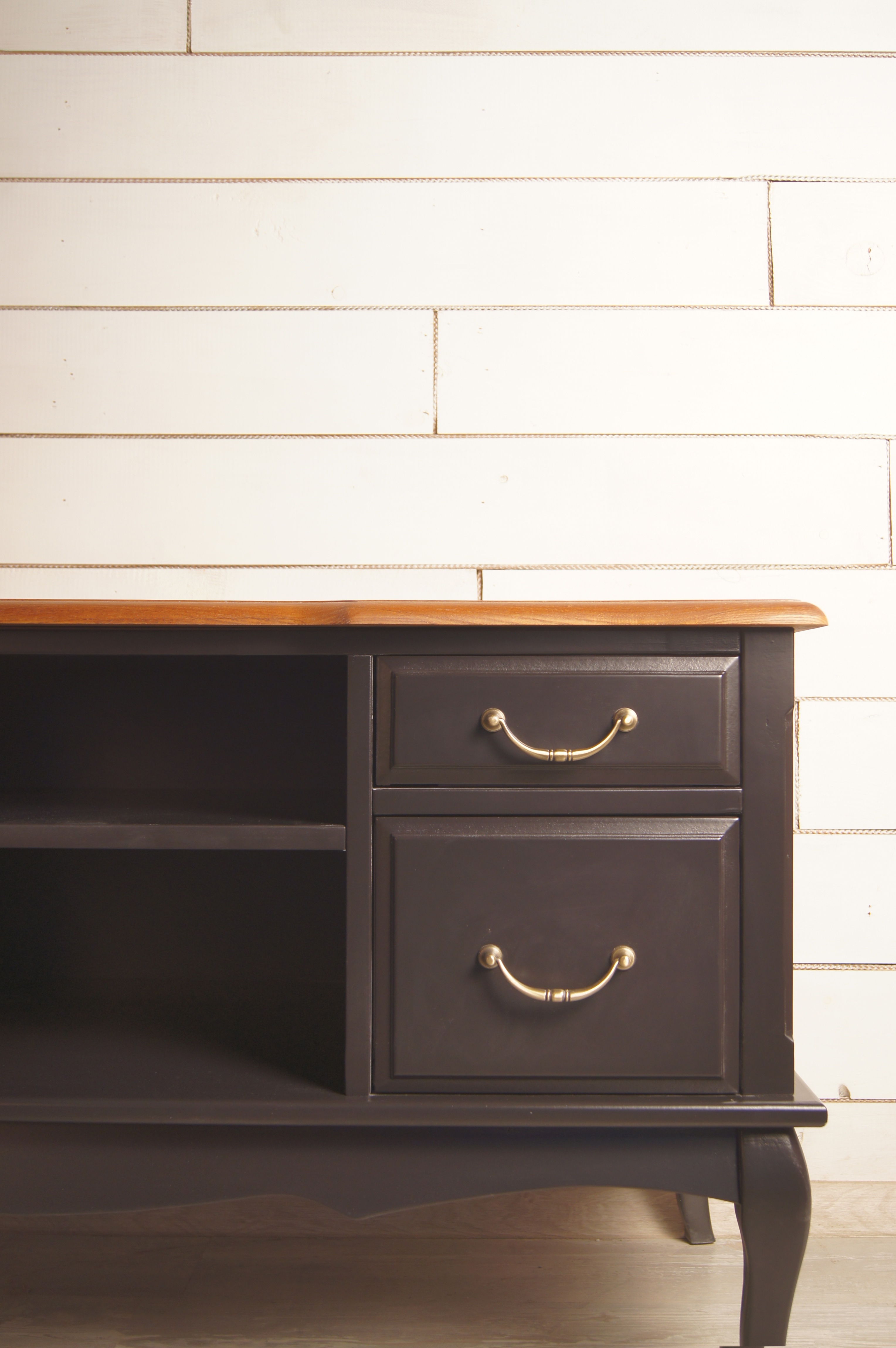 Комод под TV с 4 ящиками «Leontina Black»