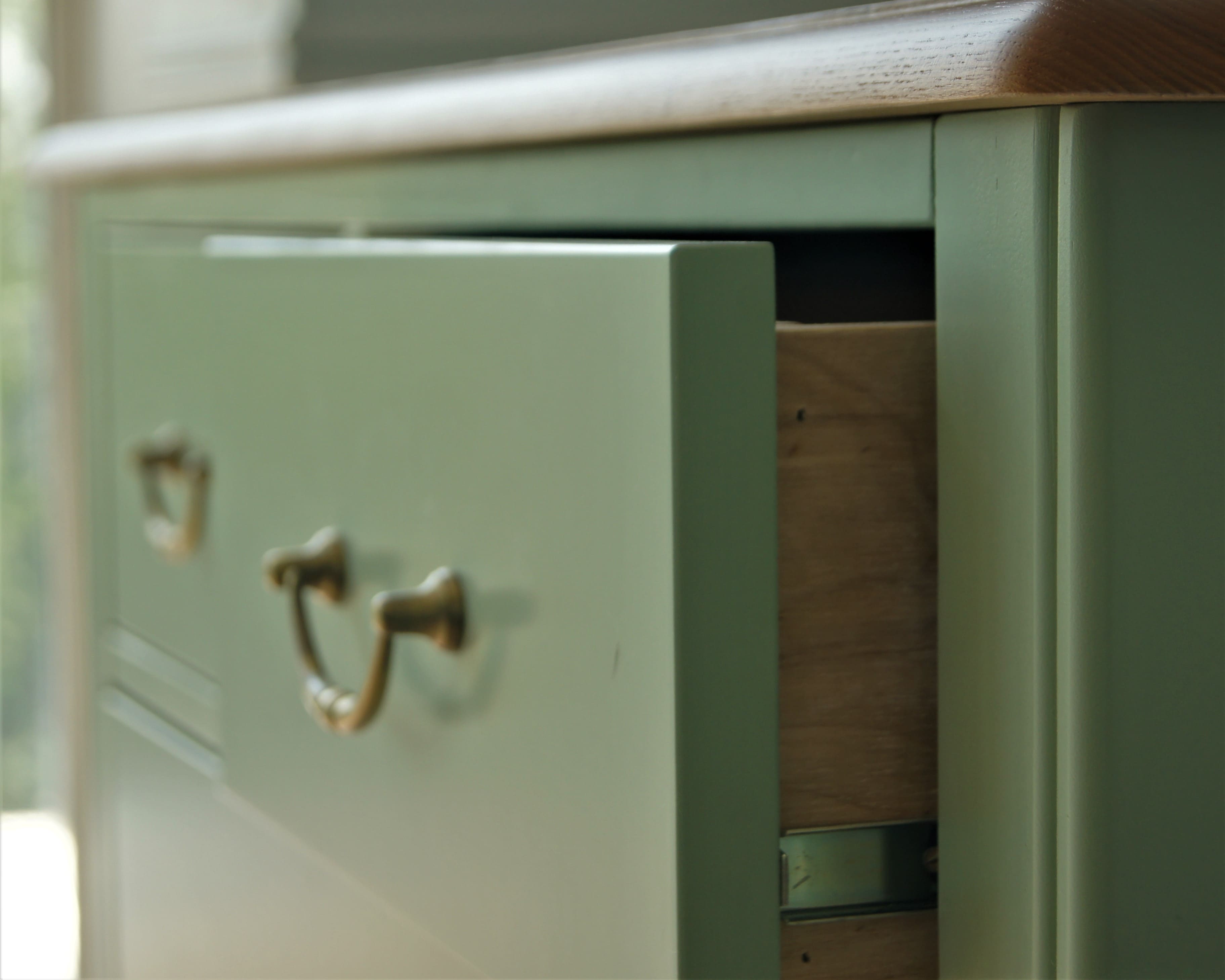 Комод массив Olivia на пять ящиков