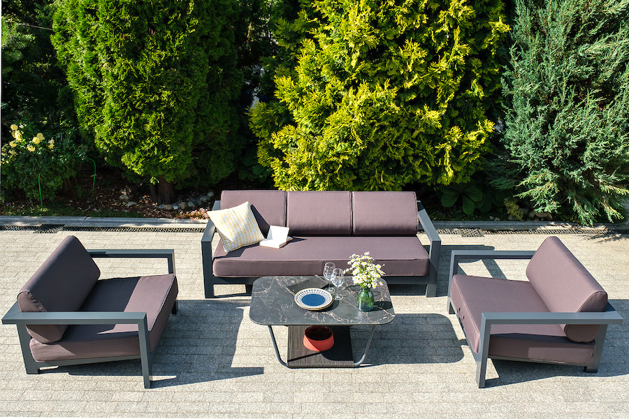 «Горнида» лаунж-зона из алюминия со столиком из HPL