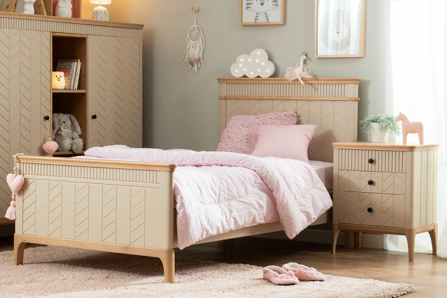 Кровать массив сосны Грета №17 1200х2000