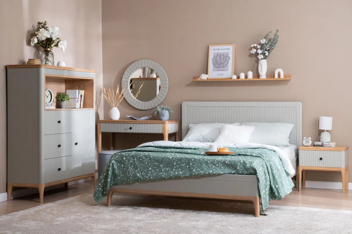 Консоль массив сосны Грета №2